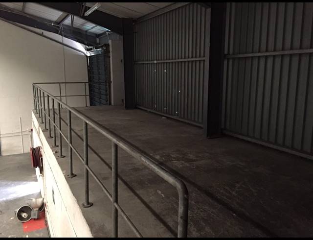 360M² FACTORY TO LET IN PAROW CENTRAL